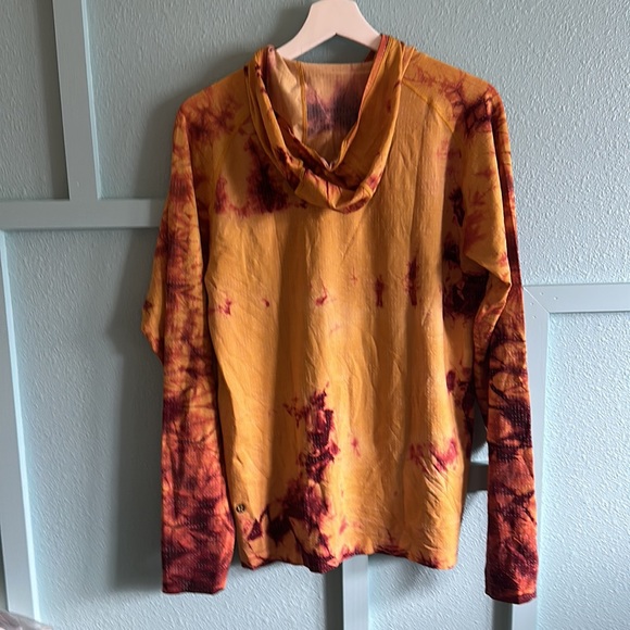Lululemon Metal Vent Tech Hoodie 2.0 men’s Medium NWT
Marble Dye Mulled Wine - Picture 3 of 7
